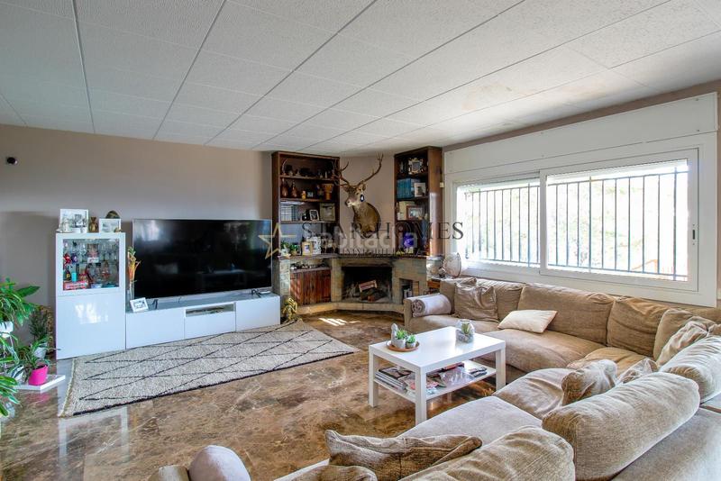 Foto ca052b7d-8342-45c0-9555-e117e3c44dcd. Chalet avec chauffage parking piscine dans Argentona est Argentona