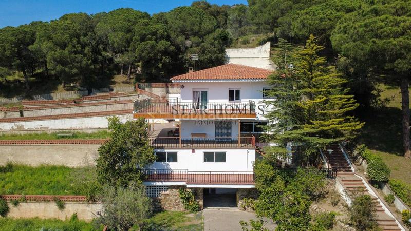 Foto e15648a6-33c6-4a00-a433-3c00db132b97. Chalet avec chauffage parking piscine dans Argentona est Argentona