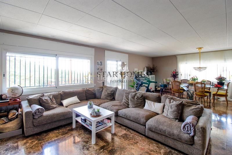 Foto f47ec40f-1899-45d5-9fdc-65450e8f4a92. Chalet avec chauffage parking piscine dans Argentona est Argentona