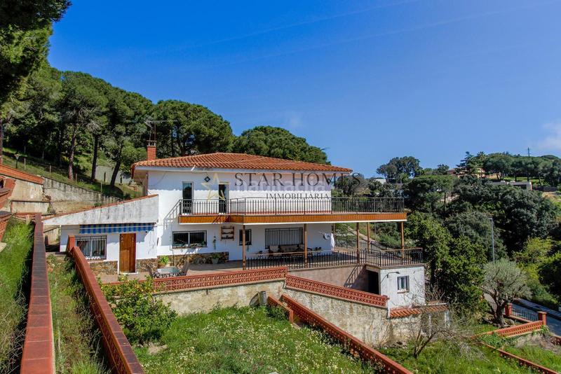 Foto ffb61fd1-6e08-41d6-be45-2261c61b85c0. Chalet avec chauffage parking piscine dans Argentona est Argentona