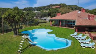 Chalet in Urbanitzacions. Chalet independiente en mataró