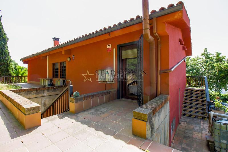 Foto 5d7a7741-6fbf-4ac2-99b8-269a74c7bb29. Chalet  independiente en Urbanitzacions Mataró