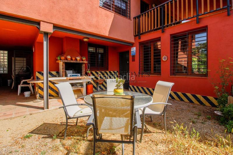Foto a9e8a022-6c4a-4d0e-a699-540ef3b57fc7. Chalet  independiente en Urbanitzacions Mataró