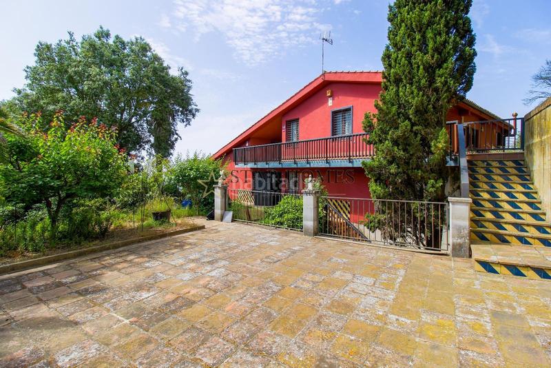 Foto cd867d77-3649-41bd-b14b-f72576418c51. Chalet  independiente en Urbanitzacions Mataró