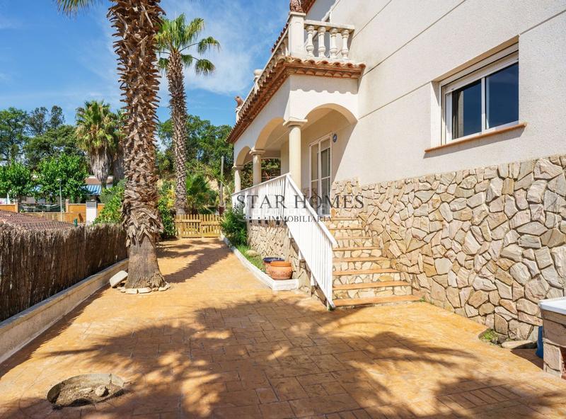 Foto 21831779-c0b6-45c9-8369-58cd13cfd83c. Chalet with heating parking pool in Lloret Verd - Els Pinars Lloret de Mar