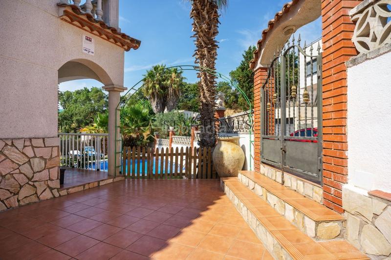 Foto 6ff3d98d-3e80-43b7-b138-dd8041c2625d. Chalet with heating parking pool in Lloret Verd - Els Pinars Lloret de Mar