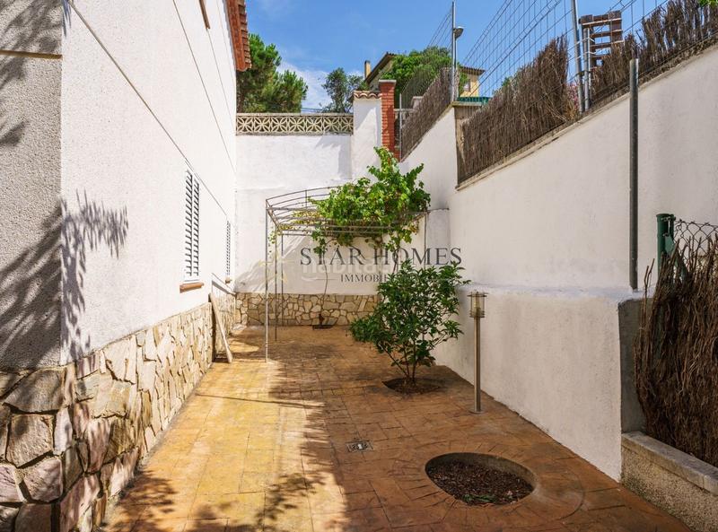 Foto a79e6eaf-09e9-433f-a0ec-68416e6fc6d7. Chalet with heating parking pool in Lloret Verd - Els Pinars Lloret de Mar