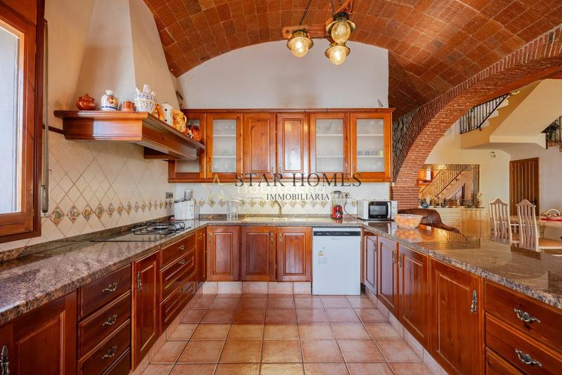 Foto f7730377-81b1-4f63-a512-a9db3b253de4. Masia amb calefacció aparcament a Urbanitzacions Mataró