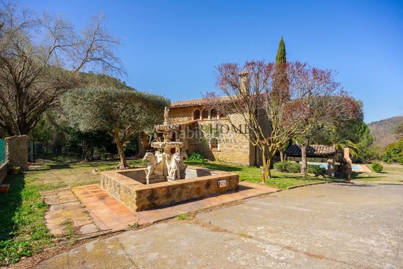 Foto 1a391c3c-9f7b-4be3-8537-5c7a00cbd373. Masia amb calefacció aparcament piscina a Porqueres