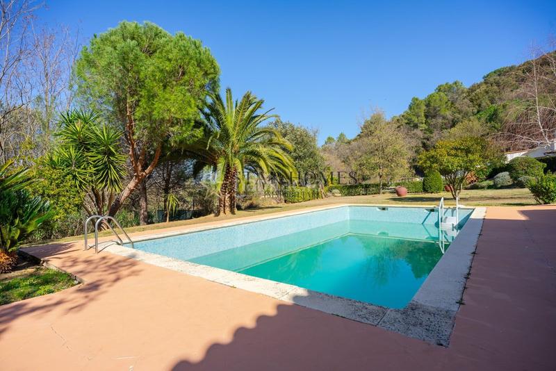 Foto 4c5f02a6-2c1c-4e72-b73d-d5b1fa08a6d7. Masia amb calefacció aparcament piscina a Porqueres