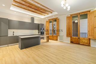 Etagenwohnung in Gtic. Piso en barcelona