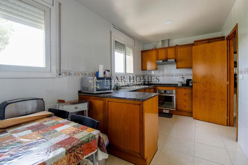 Foto 4bf06e57-8600-4f1a-97b3-6c846a6a6274. Casa chalet esquinero en montornés del vallés en Montornès del Vallès