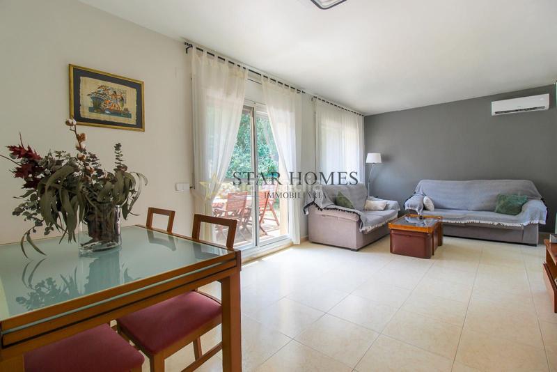 Foto 63391329-69d5-44e7-8489-cf6def11e208. Casa chalet esquinero en montornés del vallés en Montornès del Vallès