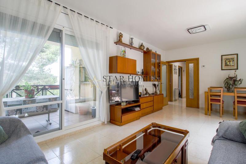 Foto 9cc532dc-3e7c-438e-a8b1-5b64bd9f5a18. Casa chalet esquinero en montornés del vallés en Montornès del Vallès