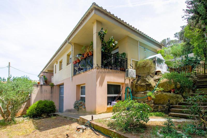 Foto bfff43c0-8e97-4610-b1c5-8e0743644010. Casa chalet esquinero en montornés del vallés en Montornès del Vallès