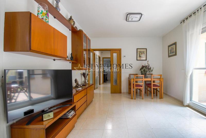 Foto fd6f3d59-bd92-414d-be89-e09af23b68e9. Casa chalet esquinero en montornés del vallés en Montornès del Vallès