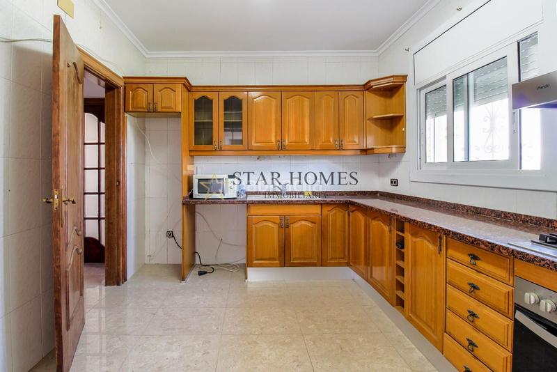 Foto 1e7e8e23-4d5b-4deb-ad6b-f4079e1ae7cb. Chalet  independiente en montornés del vallés en Montornès del Vallès