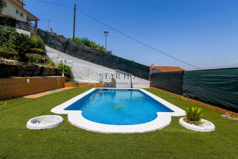 Foto 403e4fe0-5333-4591-ab66-9a1b341aa3df. Chalet  independiente en montornés del vallés en Montornès del Vallès