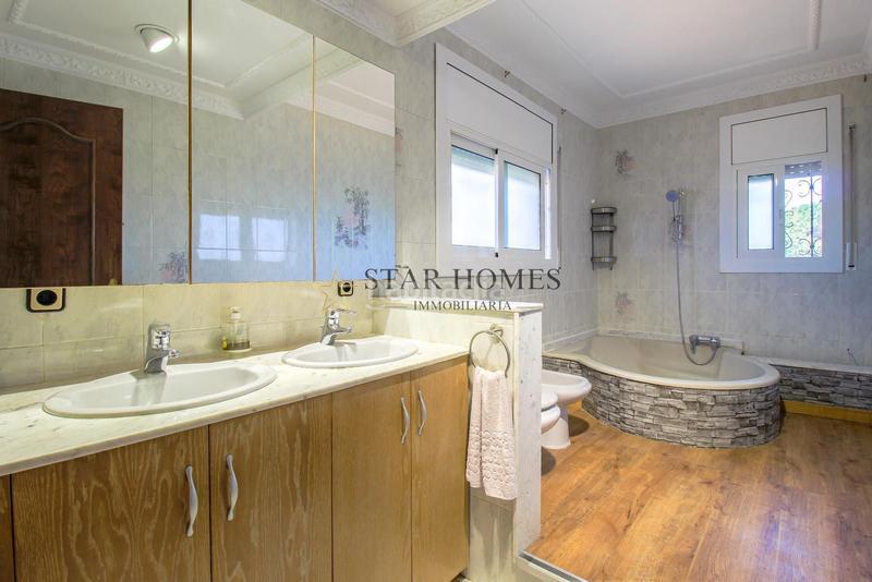 Foto 579db57c-73d4-4c7d-b42d-fe03537b07f0. Chalet  independiente en montornés del vallés en Montornès del Vallès