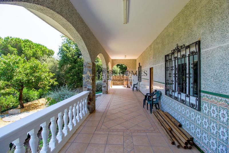 Foto 594723f0-7ad5-4ec7-b3e4-5d93544d69c7. Chalet  independiente en montornés del vallés en Montornès del Vallès