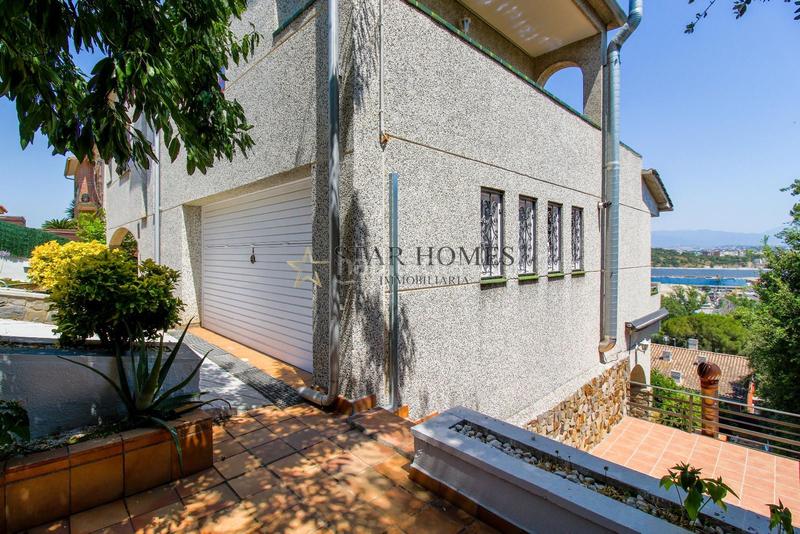 Foto 98696787-f07b-4d6c-aedc-d2163335cc52. Chalet  independiente en montornés del vallés en Montornès del Vallès