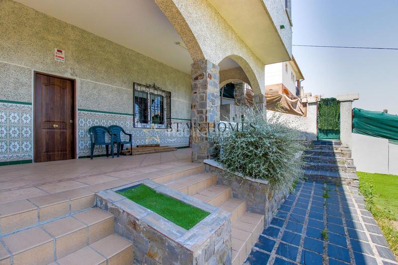 Foto ad8f730f-7e9d-4142-a76e-164baf03feaa. Chalet  independiente en montornés del vallés en Montornès del Vallès