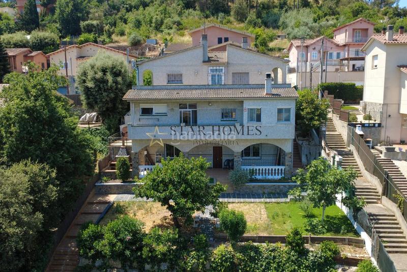 Foto ae01b7e5-2eef-4755-a156-a95c16fbe89f. Chalet  independiente en montornés del vallés en Montornès del Vallès