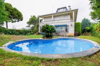 Chalet en Canovelles. Chalet independiente en canovelles