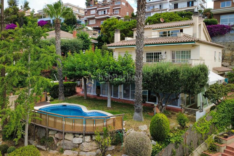 Foto 0f425ad3-fe24-4a4f-a1a6-72eea3d73156. Chalet con riscaldamento parcheggio piscina in Teià