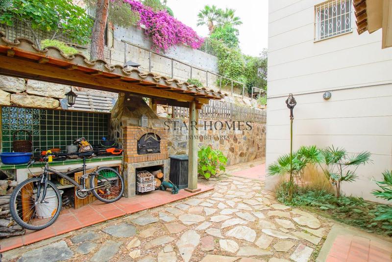 Foto 1dc9abce-593e-4912-9805-fde7e86ae790. Chalet con riscaldamento parcheggio piscina in Teià