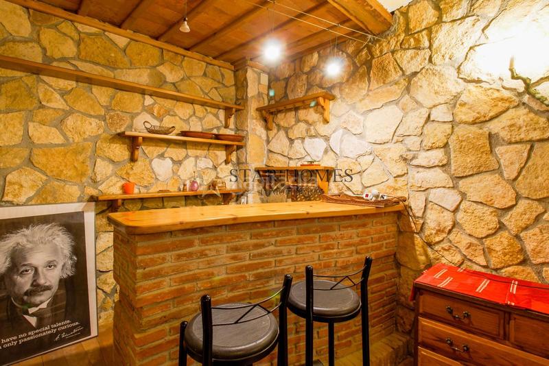 Foto 4df32141-df37-4271-b513-90aa9a2cba3d. Chalet con riscaldamento parcheggio piscina in Teià