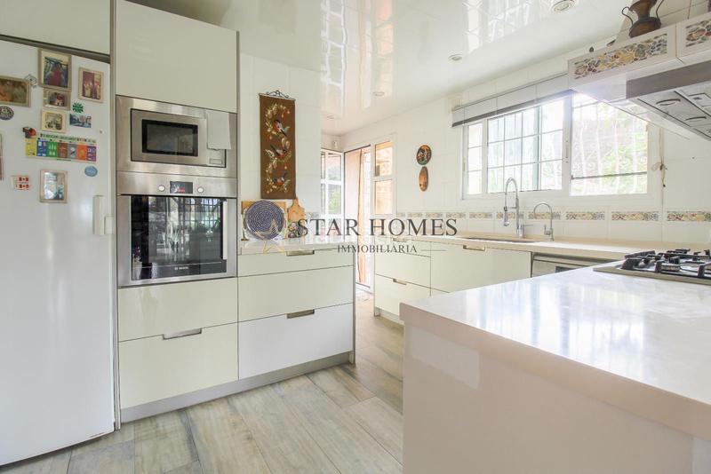 Foto 4dfaf397-01ac-479a-999e-fef51ae39541. Chalet con riscaldamento parcheggio piscina in Teià