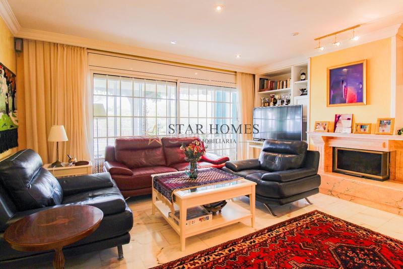 Foto 81e6e9e7-2a5d-4b2d-a143-3e2a43d0f84d. Chalet con riscaldamento parcheggio piscina in Teià