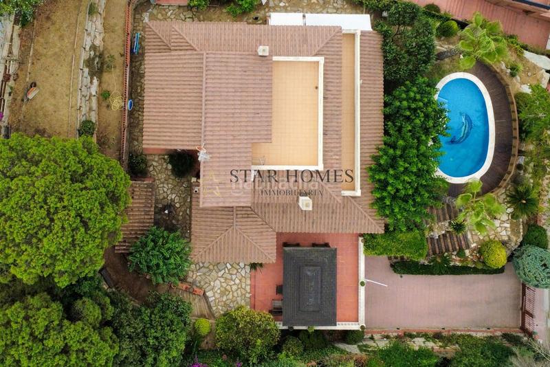 Foto 97b5014b-d3e2-4fc9-bcea-3879808b2da1. Chalet con riscaldamento parcheggio piscina in Teià