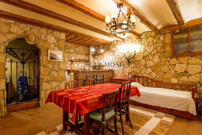 Foto d245b5f3-d4dc-4fd1-9de3-40709762bf3c. Chalet con riscaldamento parcheggio piscina in Teià