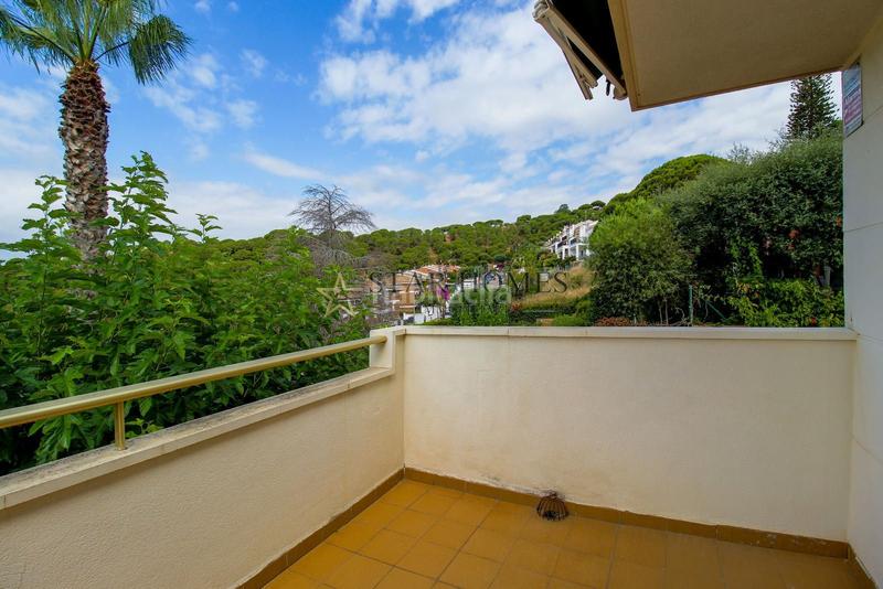 Foto d4374ed0-65fd-4fe1-81d9-868a61de5914. Chalet con riscaldamento parcheggio piscina in Teià