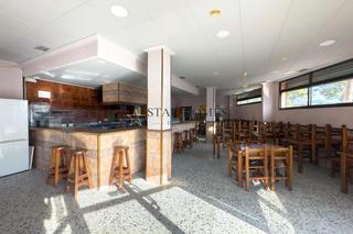 Locale commerciale in El Palau - Escorxador