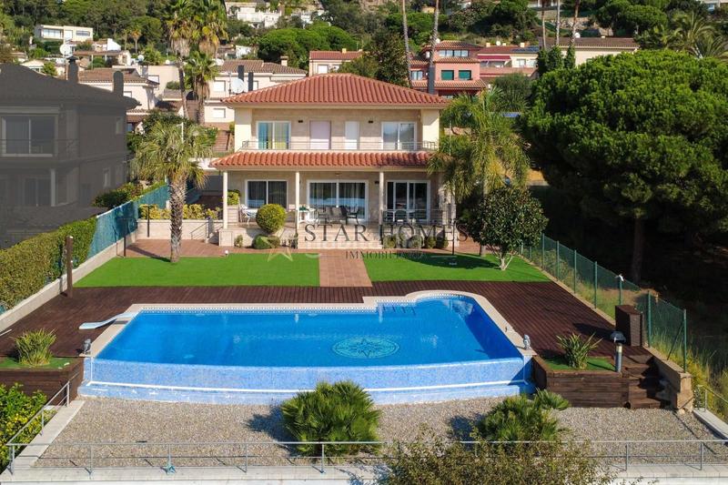 Foto 8d89ede3-7011-4e31-b15d-84e5e7c7e04a. Chalet avec chauffage parking piscine dans Roca Grossa Lloret de Mar