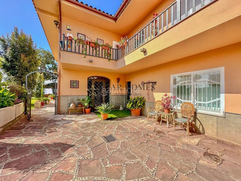 Foto f2d12a0a-321e-4368-b6be-fd349860c661. Chalet  independiente en Can Quirze Mataró