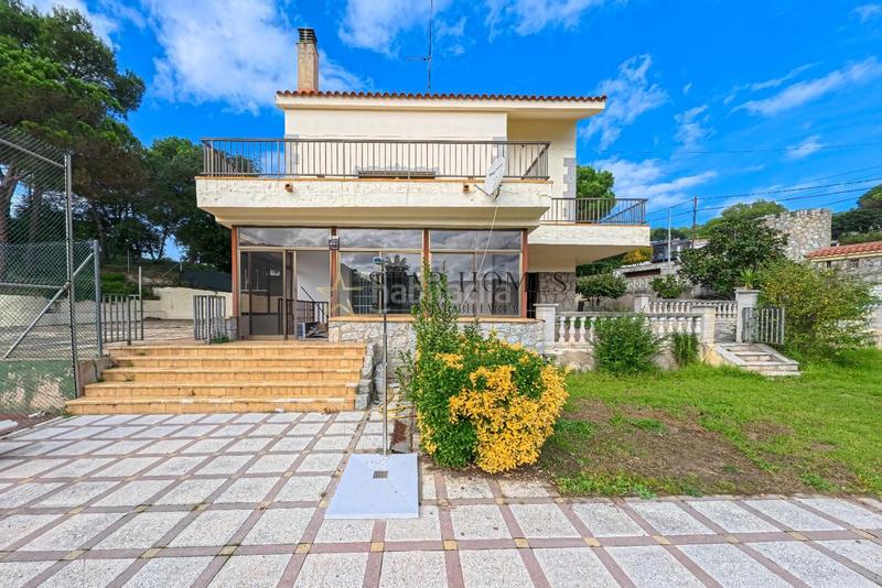 Foto 573b15f2-66a3-419a-9a9e-72b631c78d6a. Xalet amb calefacció aparcament piscina a Vilanova del Vallès