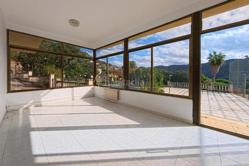 Foto 6ec8d4d3-324f-4d52-890d-dea18b191905. Xalet amb calefacció aparcament piscina a Vilanova del Vallès