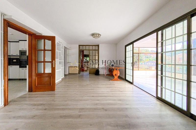 Foto 9ce2a36a-0cc9-4522-83d0-8db6caff009d. Xalet amb calefacció aparcament piscina a Vilanova del Vallès