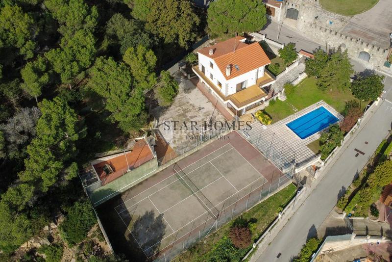 Foto a10f131f-bf9a-41af-a36e-59a2b927218b. Xalet amb calefacció aparcament piscina a Vilanova del Vallès