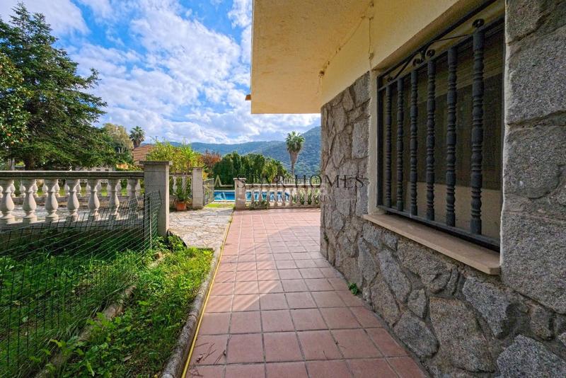 Foto d30db4ac-fb7b-4ba0-a1c7-c66dc121434f. Xalet amb calefacció aparcament piscina a Vilanova del Vallès