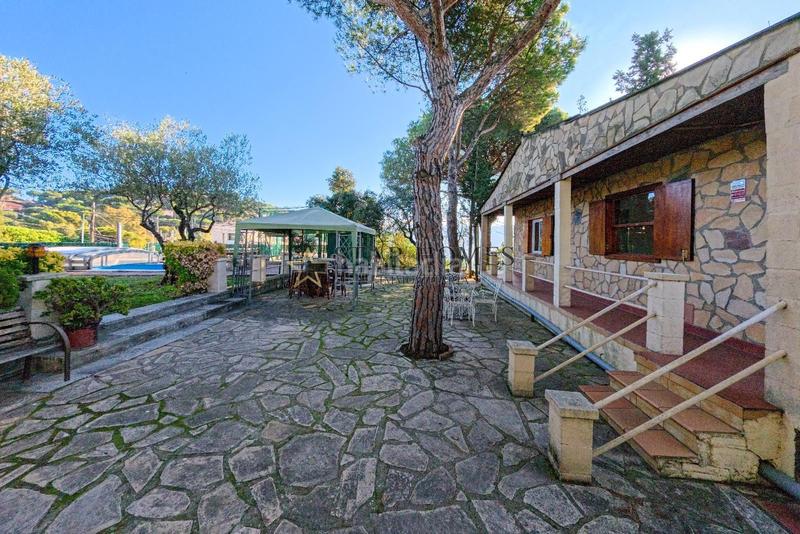 Foto 5a105301-b065-47d7-8793-44f49629d5e3. Chalet con parcheggio piscina in Vilanova del Vallès