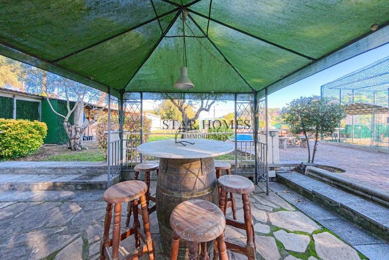 Foto b4b2628f-00e4-410e-83c1-ea7fcbd3083d. Chalet con parcheggio piscina in Vilanova del Vallès