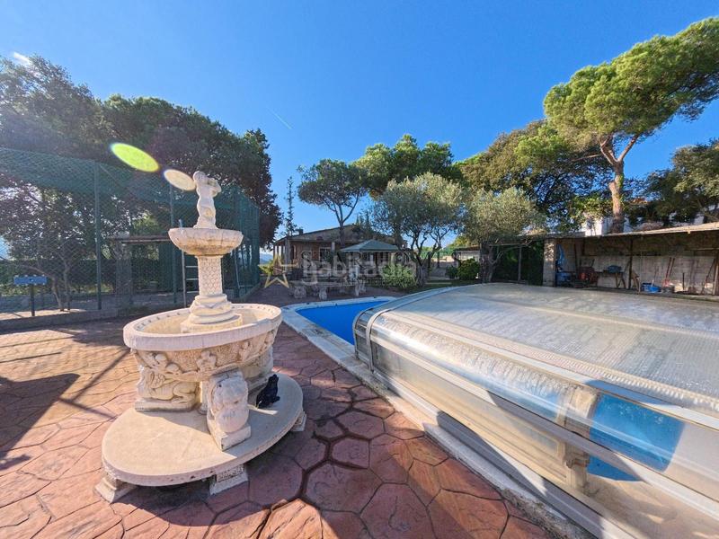 Foto e58946b0-ea5e-42e7-b9c4-bada682a9816. Chalet con parcheggio piscina in Vilanova del Vallès