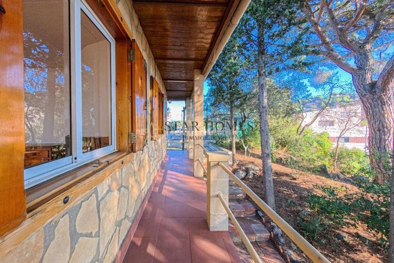 Foto e729326f-6c64-4007-9103-b372b60d9e3d. Chalet con parcheggio piscina in Vilanova del Vallès