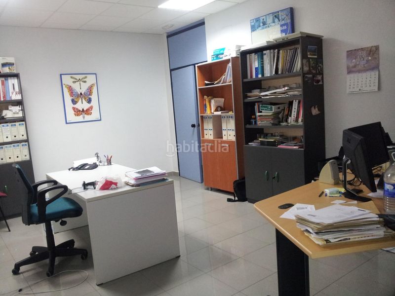 Foto 4c525c02-8adb-4db5-b390-849971250de8. Edificio en polígono industrial 113 venta edificio de oficinas en Venta de Baños