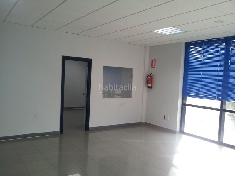 Foto 4ca5de90-19df-4af9-9be6-ce59768c7ea3. Edificio en polígono industrial 113 venta edificio de oficinas en Venta de Baños
